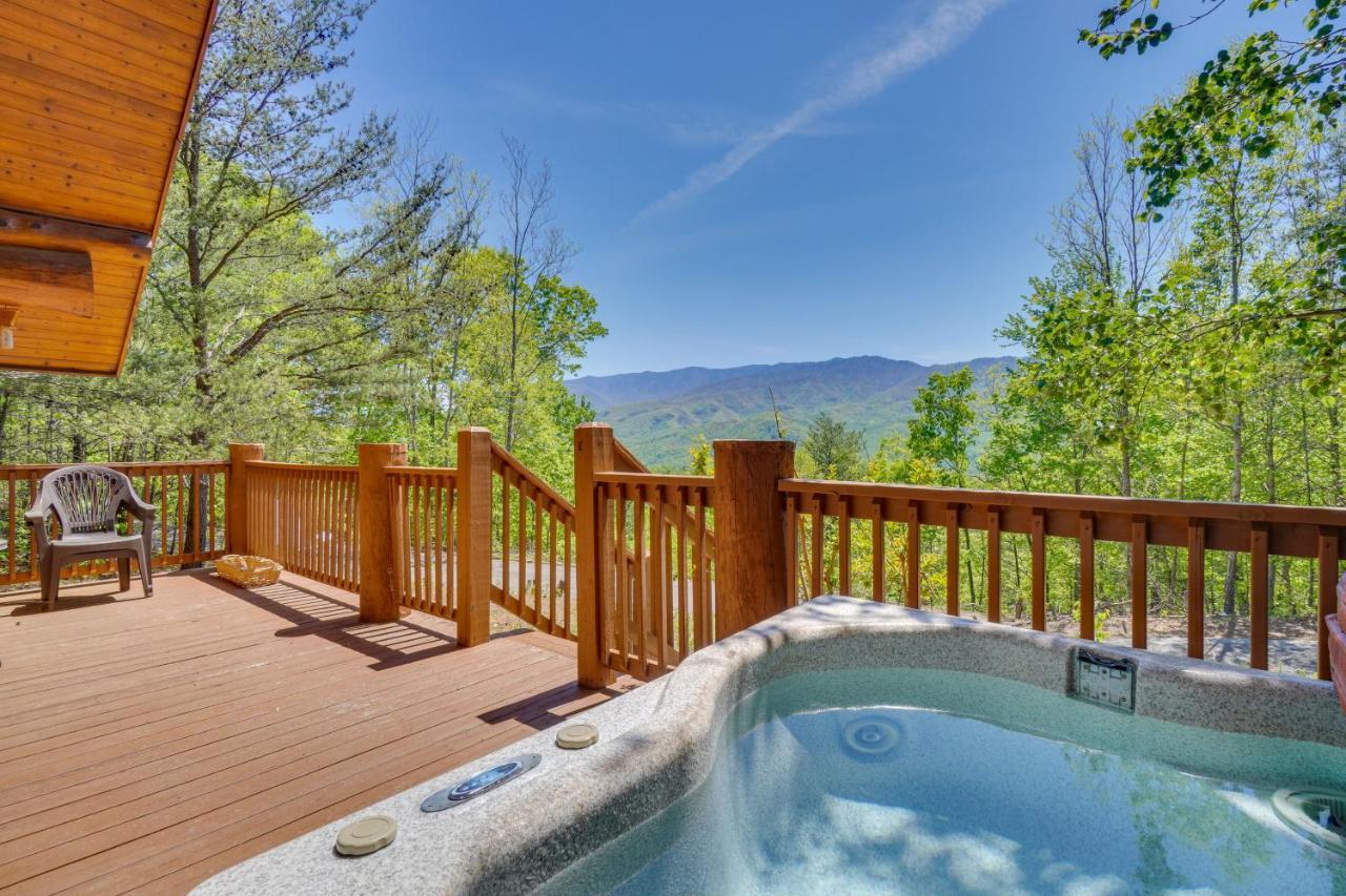 Idyllic Gatlinburg Cabin With Hot Tub And Balcony! Dış mekan fotoğraf